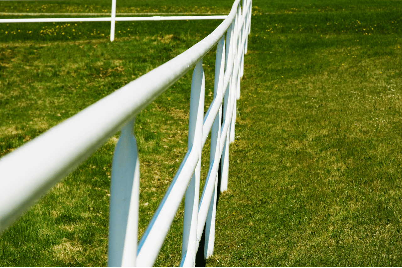 What is the Spacing for Agricultural Fencing Posts? Straight Shooter