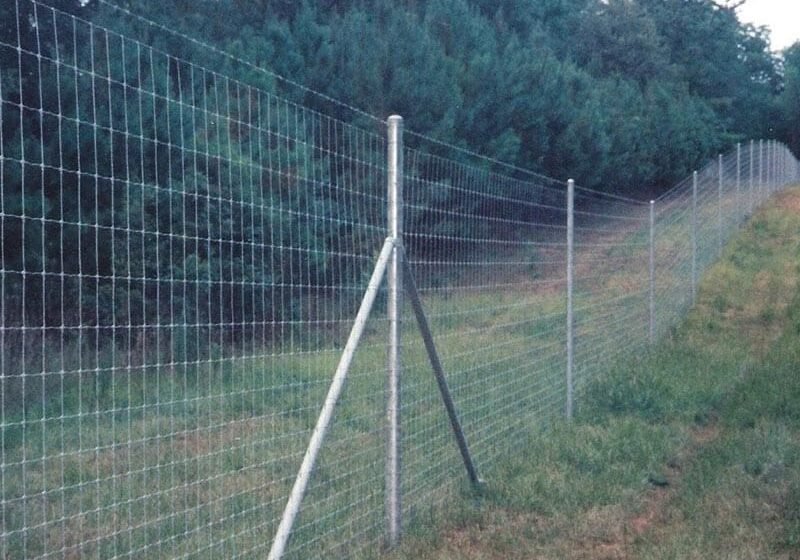 3 Agricultural Fence Repairs and Maintence